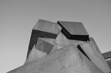 minimal geometrik şekiller, mimari çizgiler