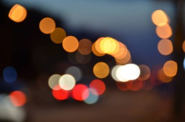 Bulanık soyut ışıklar gece şehrin arka planı