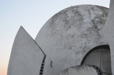 Kyiv Krematoryum ön cephe detayları, Baikove Mezarlığı