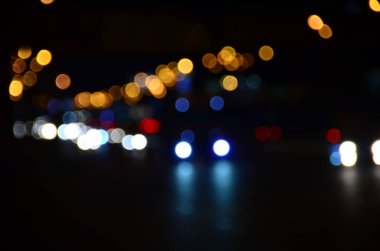 Bulanık soyut ışıklar gece şehrin arka planı