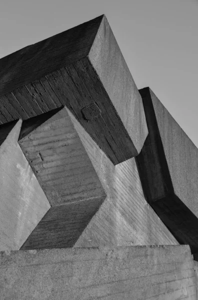 minimal geometrik şekiller, mimari çizgiler