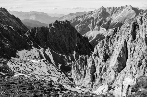 Dağların manzarası, doğa arkaplanı