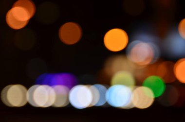 Bulanık soyut ışıklar gece şehrin arka planı