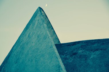 Kyiv Krematoryum ön cephe detayları, Baikove Mezarlığı