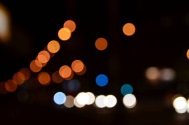 Bulanık soyut ışıklar gece şehrin arka planı