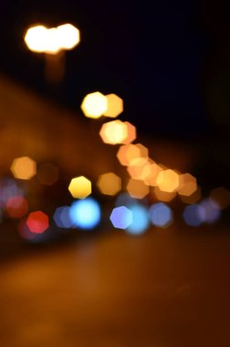 Bulanık soyut ışıklar gece şehrin arka planı