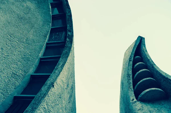 Kyiv Krematoryum ön cephe detayları, Baikove Mezarlığı