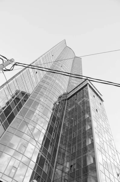 Архітектурний Знімок Фасад Будівлі Вікнами Чорно Білий — стокове фото