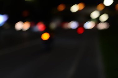 Bulanık soyut ışıklar gece şehrin arka planı