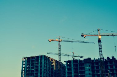 Şehirdeki modern binaların görünüşü