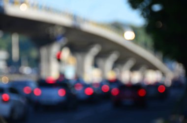 Yol trafiğinin, Kyiv 'in, Ukrayna' nın odaksız görüntüsü