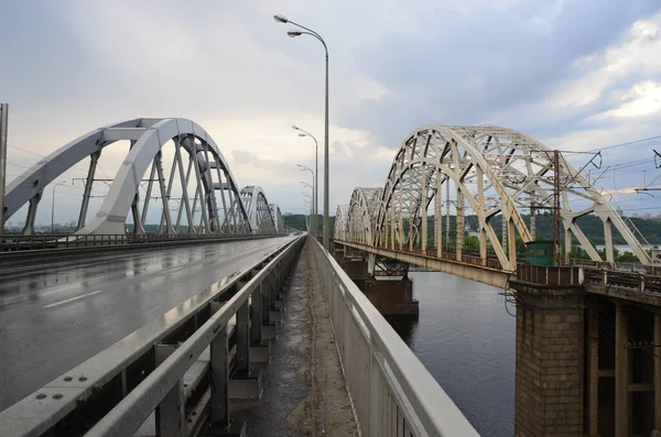 Nowoczesna Architektura Mostu Miejskiego Kontekst Koncepcyjny — Zdjęcie stockowe