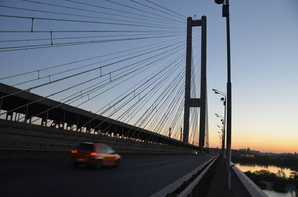 modern yüksek köprü, kentsel mimari kavramı