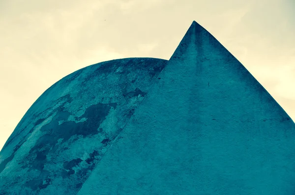 Kyiv Krematoryum ön cephe detayları, Baikove Mezarlığı