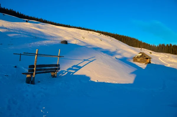 Winter Landschap Van Besneeuwde Bergen Natuur Achtergrond — Stockfoto