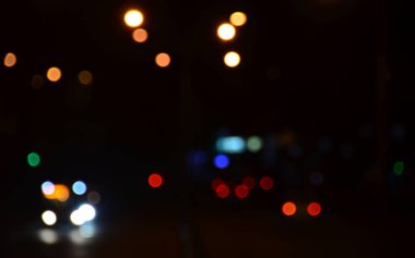 Bulanık soyut ışıklar gece şehrin arka planı