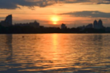 Bulanık şehir. Renkli soyut arkaplan