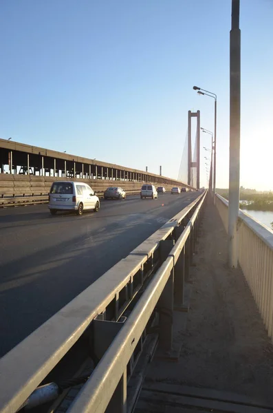 Modern Yüksek Köprü Kentsel Mimari Kavramı — Stok fotoğraf