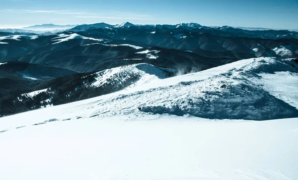 Zimní Krajina Zasněžených Hor Přírodní Zázemí — Stock fotografie