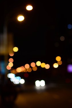 Bulanık soyut ışıklar gece şehrin arka planı