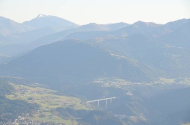 Dağların manzarası, doğa arkaplanı