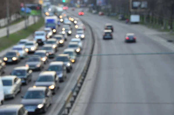 Città Sera Con Auto Movimento Luce Offuscata Autostrada Trafficata — Foto Stock