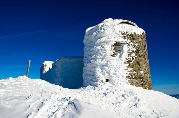Winter Besneeuwde Scène Met Stenen Fort — Stockfoto