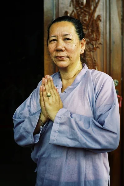 Vientiane Laos Juli 2011 Buddhistische Nonne Vor Ihrem Tempel Der — Stockfoto