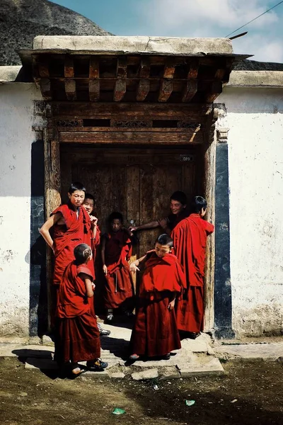 Labrang Kolostor Xiahe Gansu Tartomány Kína Június 2011 Fiatal Tibeti — Stock Fotó