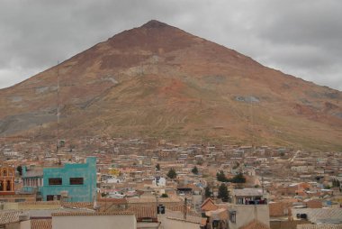 Bolivya 'daki Cerro Rico ve Potosi Şehri