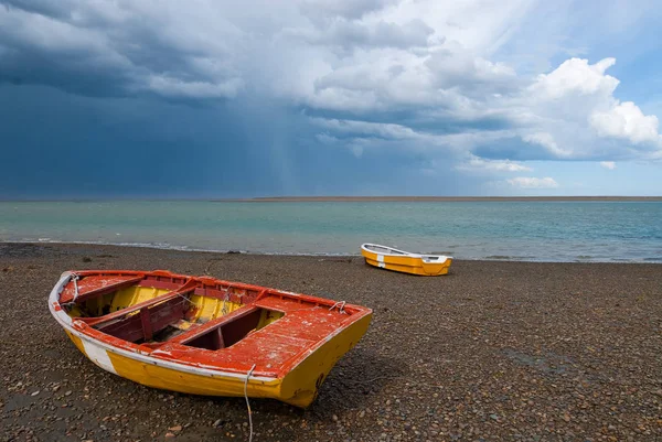 Barca Dei Pescatori Sulla Costa Della Patagonia — Foto Stock