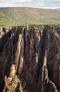 Gunnison Ulusal Parkı 'nın Kara Kanyonu