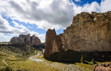 Smith Rock Eyalet Parkı