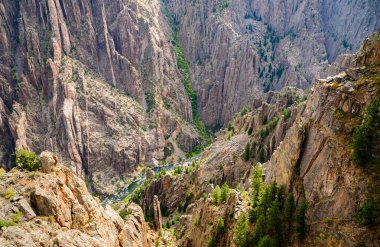 Gunnison Ulusal Parkı 'nın Kara Kanyonu