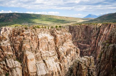 Gunnison Ulusal Parkı 'nın Kara Kanyonu
