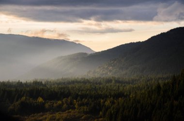 Mount Hood, Cascade Aralığı