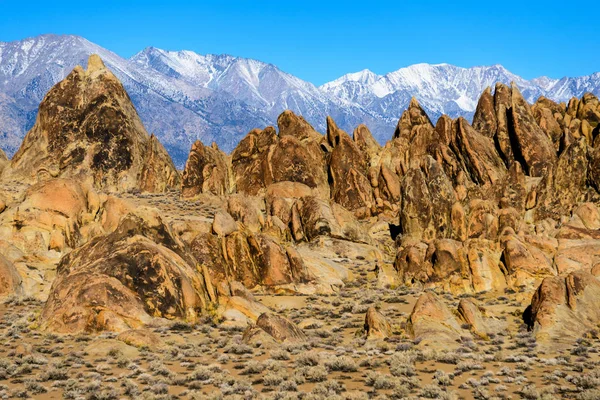 Whitney ve Alabama Hills monte