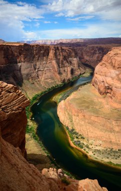 Vermillion kayalıklarla Ulusal Anıtı'lik dirsek at nalı