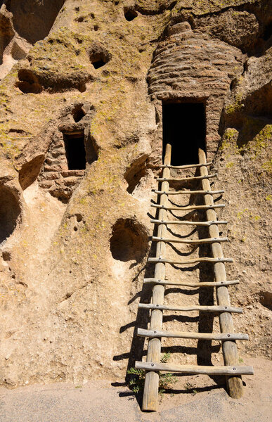 Bandelier National Monument, Cliff Houses