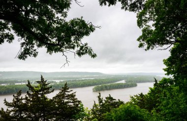 Büst Mounds Ulusal Anıtı