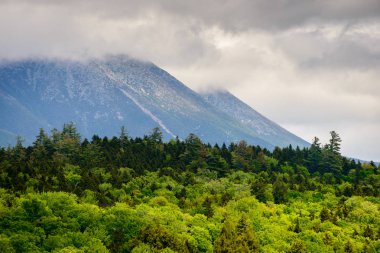 Maine Kuzey ormanlarına, Mount Katahdin