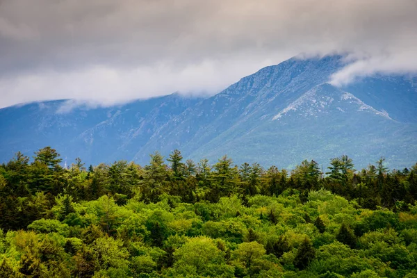 Maine Kuzey Ormanlarına Mount Katahdin — Stok fotoğraf