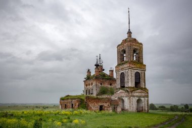Tapınak Flora ve Kibol, Vladimir Bölgesi, Suzdal bölge Manastırı