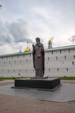 Sergey Radonezhsky Segiyev Posad, Peder anıt