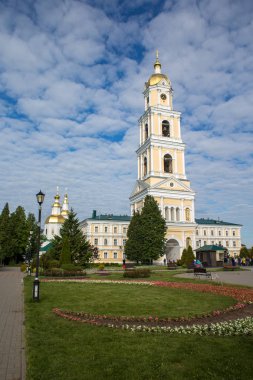 Diveevo, Nizhny Novgorod bölgesi, Rusya Federasyonu - 11 Haziran 2018: hacılar kutsal Trinity söyle, büyük melek-Diveevo manastırda