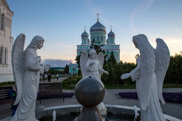 Diveevo Oblast Nižnij Novgorod Rusko Června 2018 Poutníci Holy Trinity — Stock fotografie