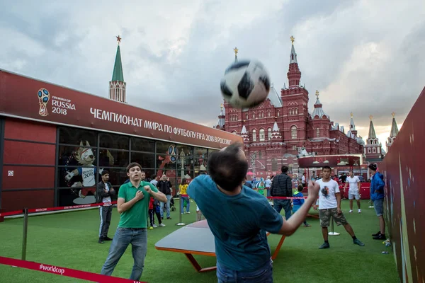 Kızıl Meydan, Moskova, Rusya - 07 Temmuz 2018: Park Meydanı ' nda Dünya Kupası FIFA 2018 Rusya'da bir fudball