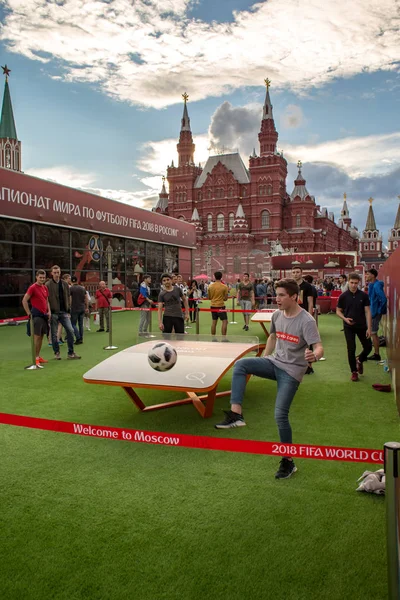 Kızıl Meydan, Moskova, Rusya - 07 Temmuz 2018: Park Meydanı ' nda Dünya Kupası FIFA 2018 Rusya'da bir fudball