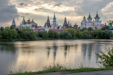 Yaz görünümü Izmaylovsky Kremlin'in Izmailovo Emlak dan