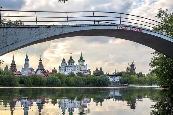 Vista Verano Del Kremlin Izmaylovsky Desde Finca Izmailovo —  Fotos de Stock